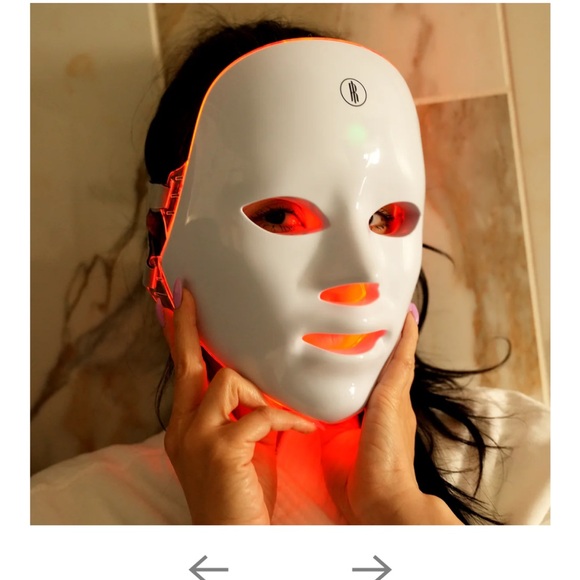 LED Light Therapy Mask - White - Picture 2 of 5